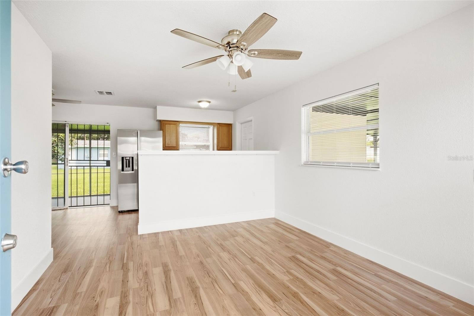446 Gilman Cir Property Photo 7