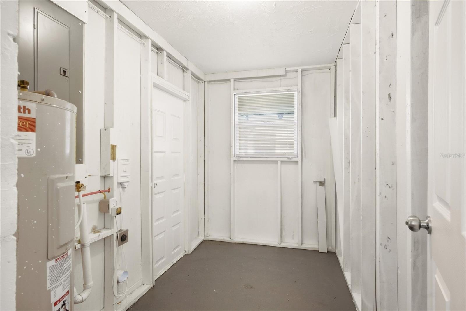 446 Gilman Cir Property Photo 26