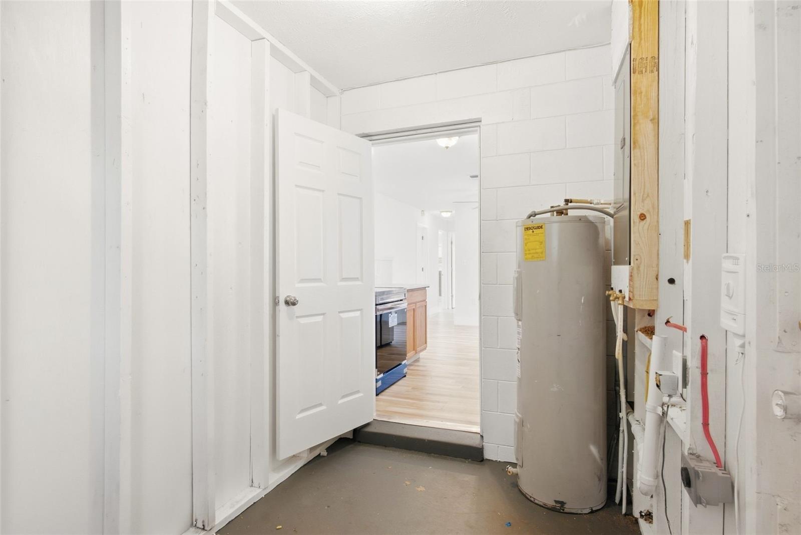 446 Gilman Cir Property Photo 27