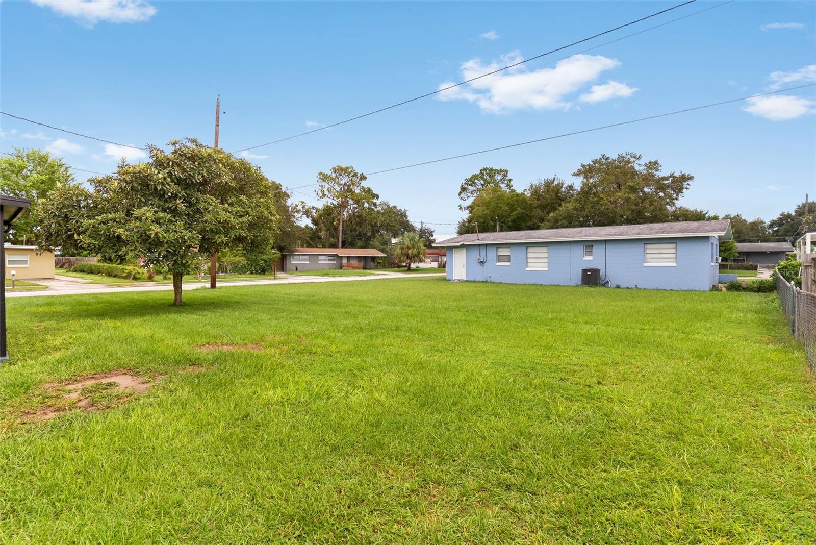 446 Gilman Cir Property Photo 32