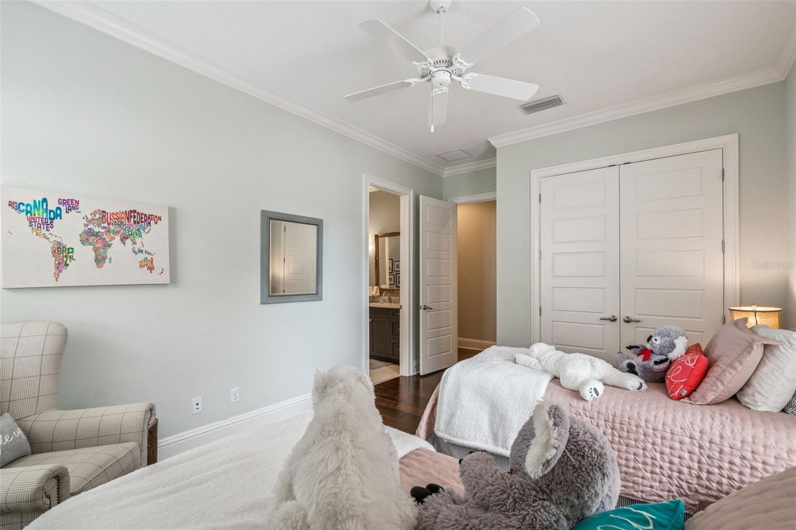 590 Broadoak Loop Property Photo 19