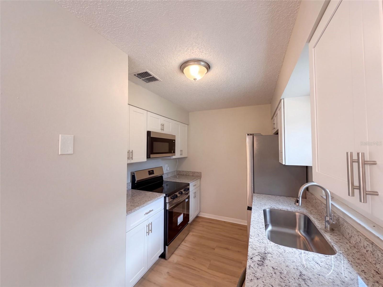 4536 Eagles Nest Rd Property Photo 2