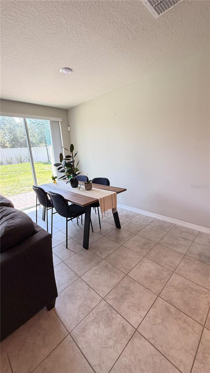 1434 Sage Bush St Property Photo 6