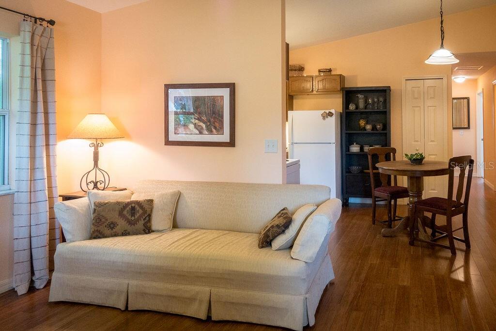 2672 Winchester Cir Property Photo 4