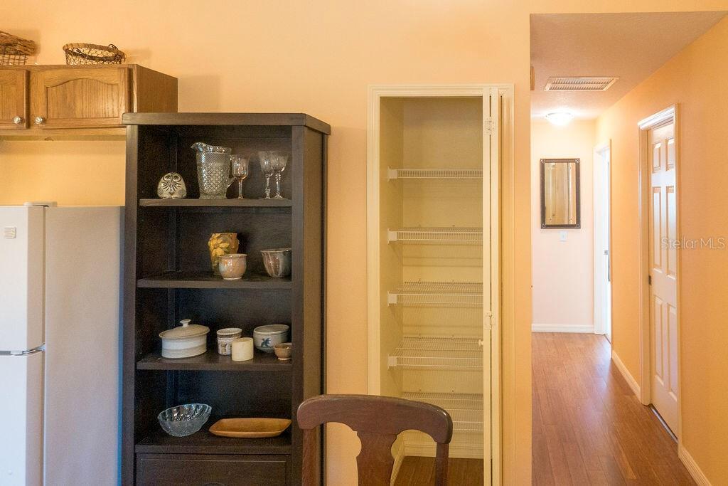 2672 Winchester Cir Property Photo 6