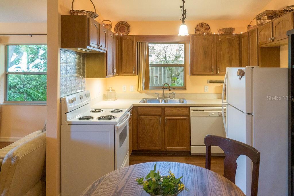 2672 Winchester Cir Property Photo 9