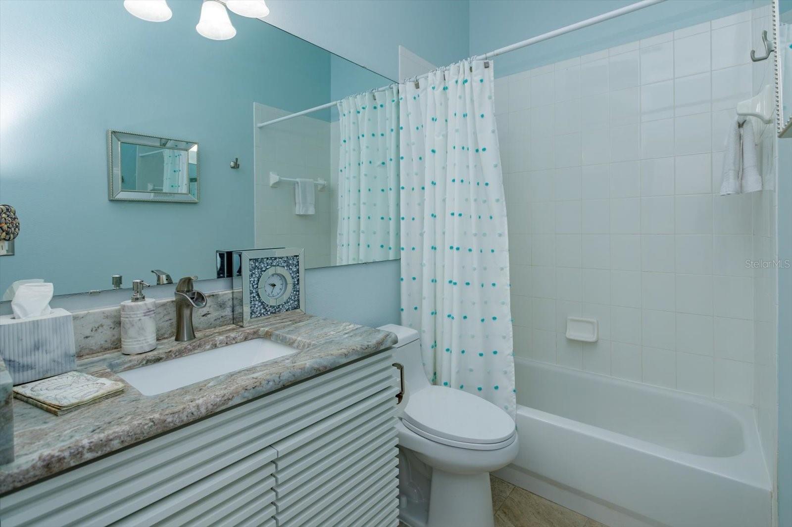 536 Avon Glade Pl Property Photo 32