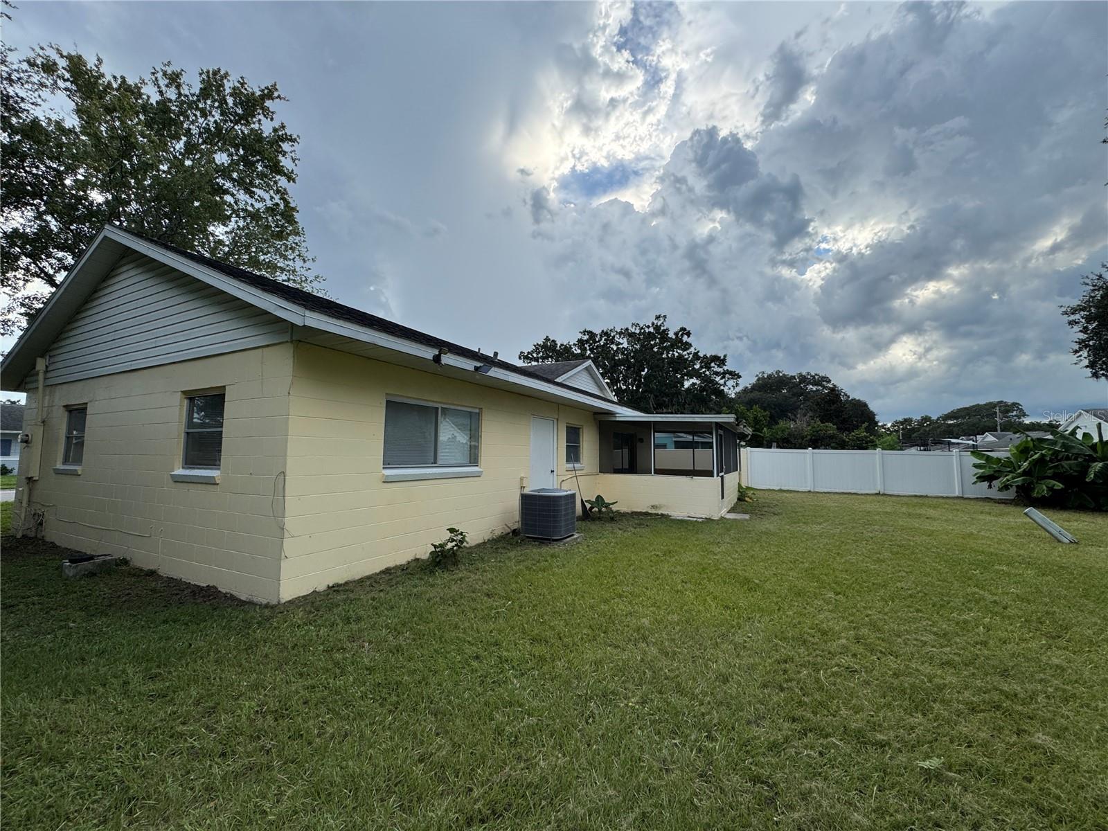 3111 Eleuthera Ln Property Photo 2