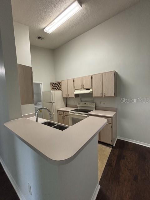708 Secret Harbor Ln #206 Property Photo 6