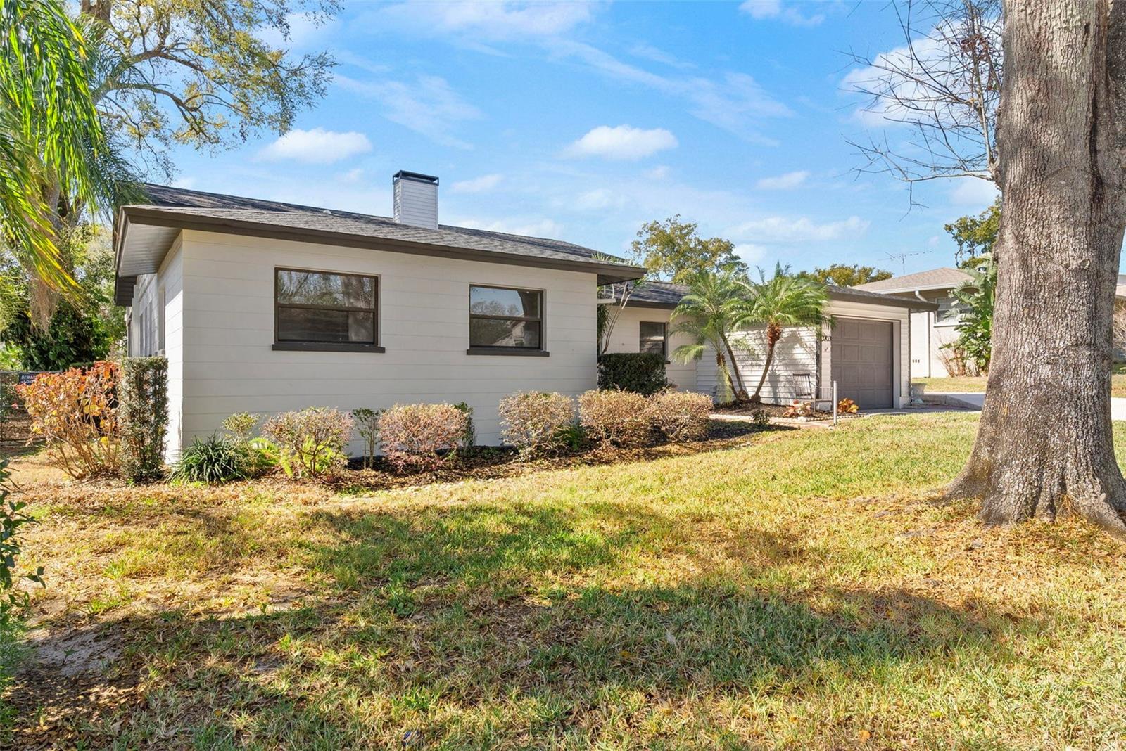 3203 S Polk Ave Property Photo 3