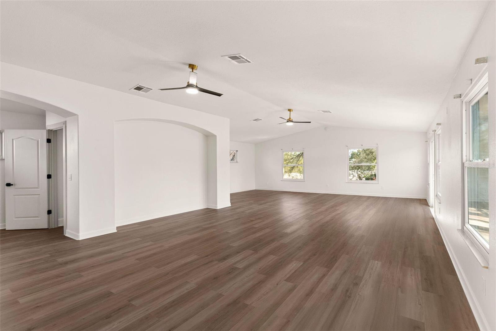 3203 S Polk Ave Property Photo 26