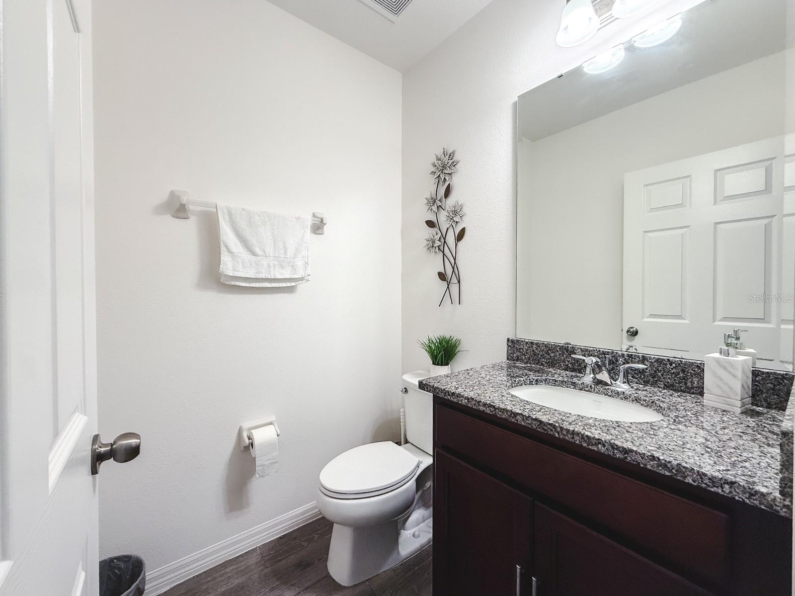 5285 Royal Point Ave Property Photo 16