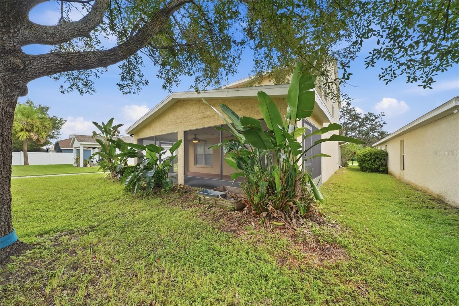 11441 Crestlake Village Property Photo 32