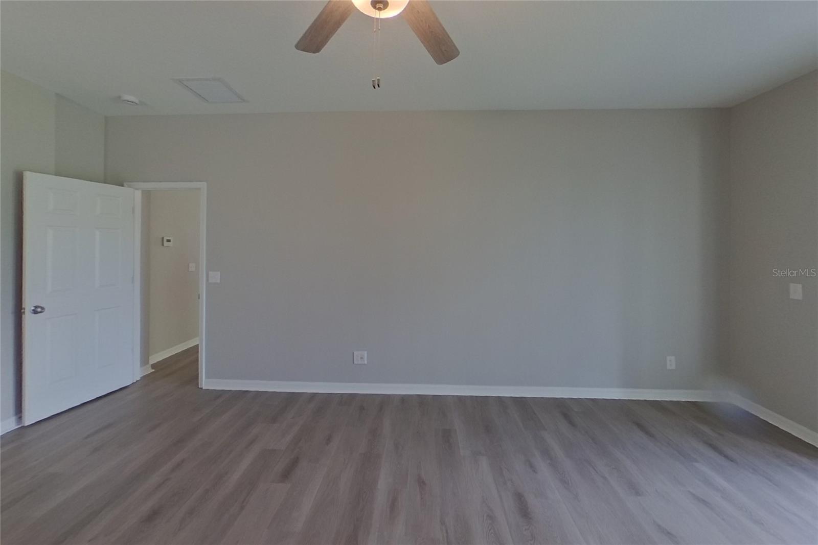 O6442517 Property Photo 9