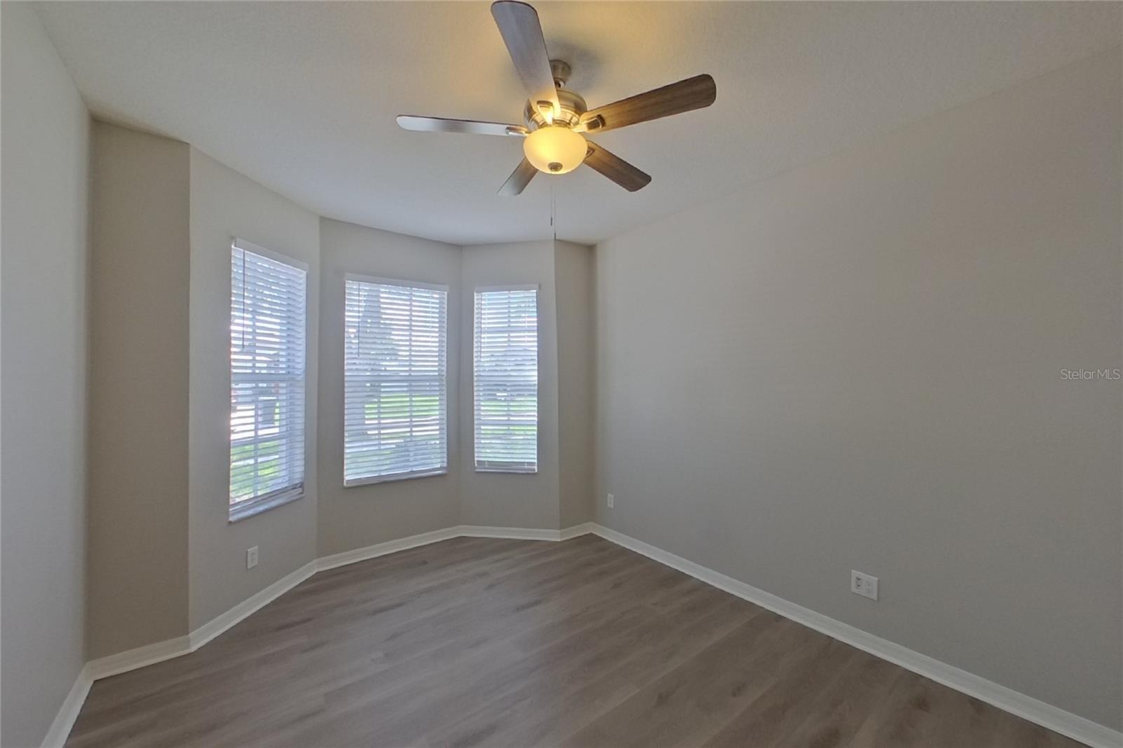 O6442517 Property Photo 11