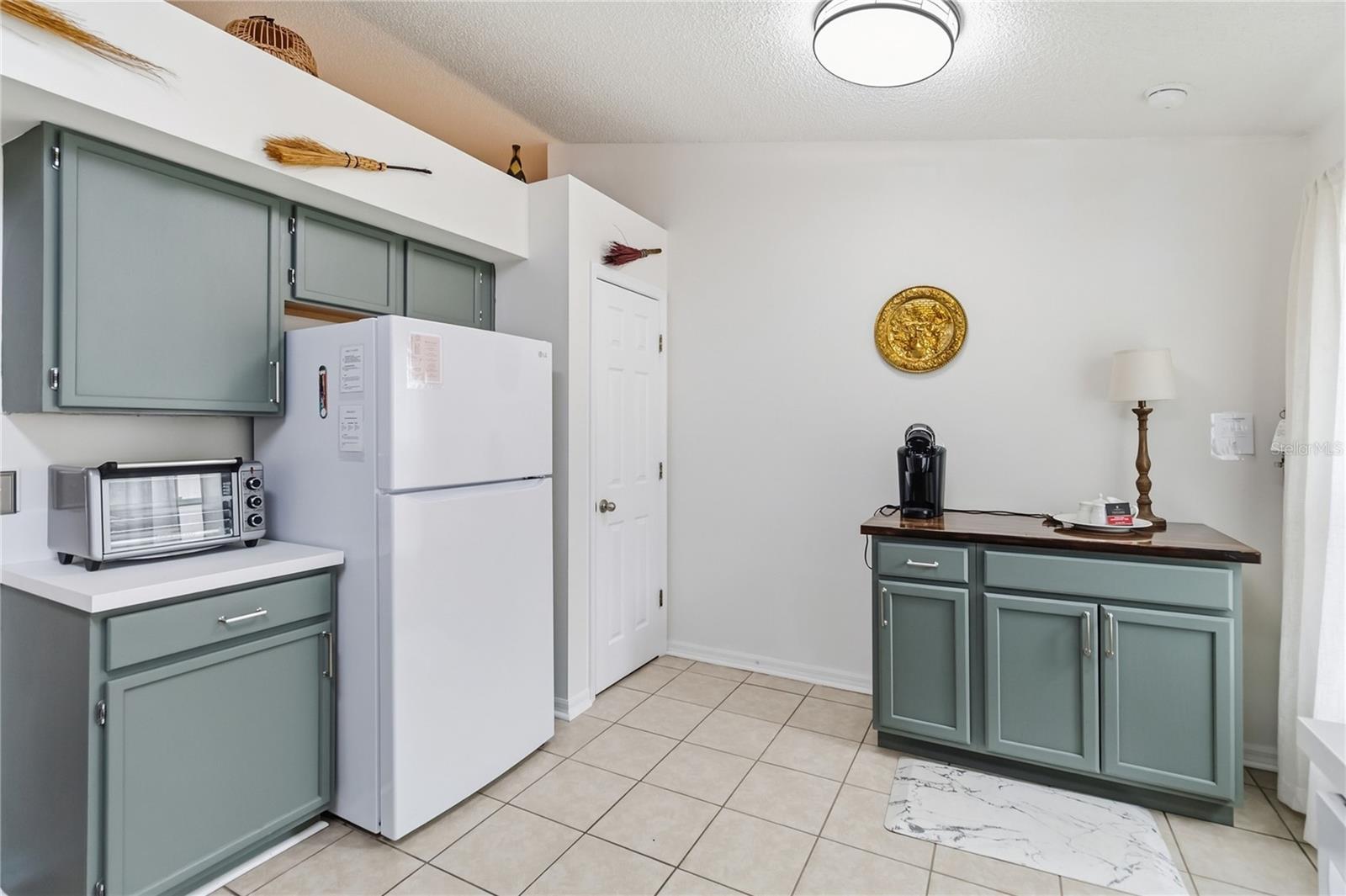 829 Clear Creek Cir Property Photo 7