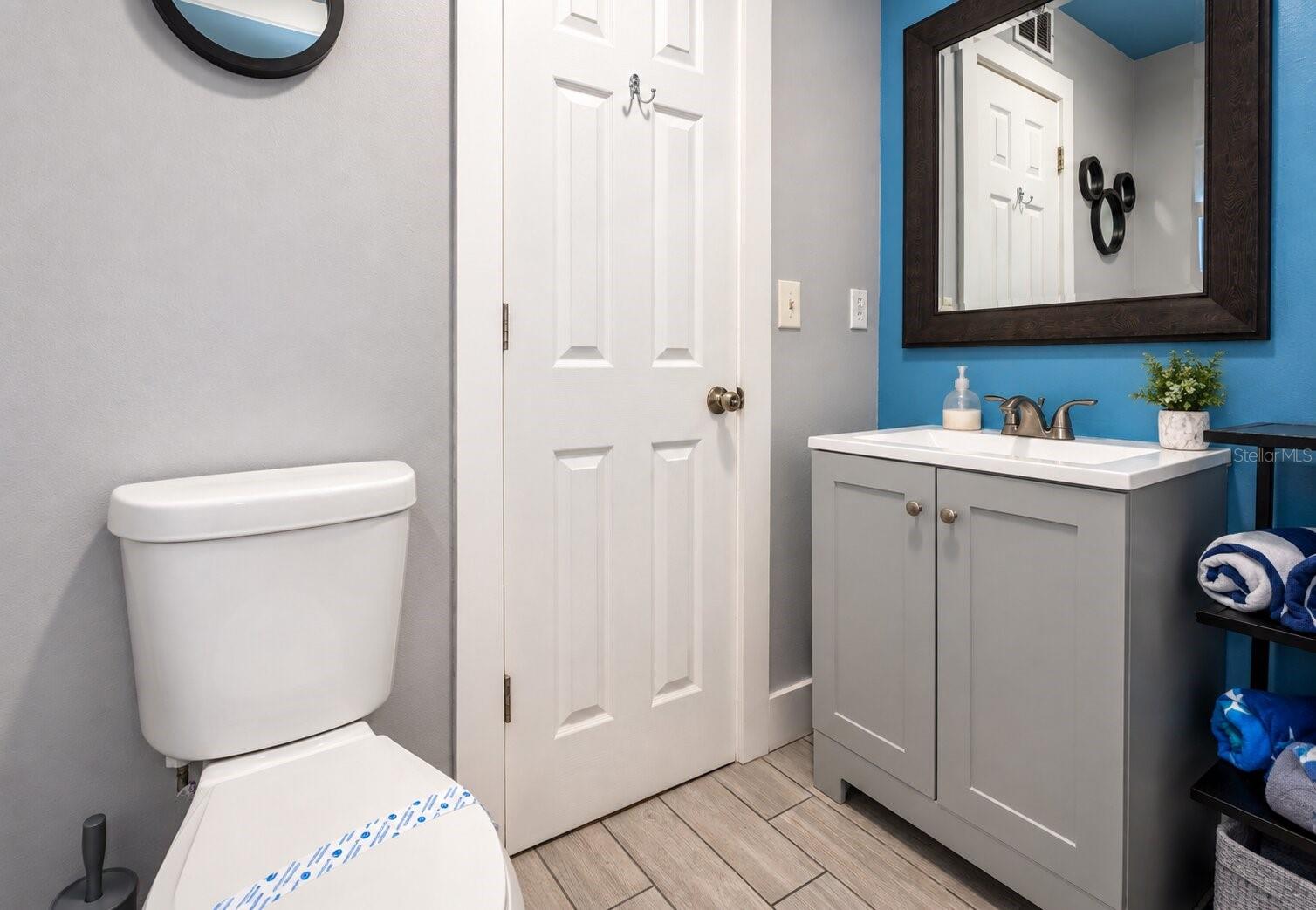 1122 Spaceport Ct Property Photo 6