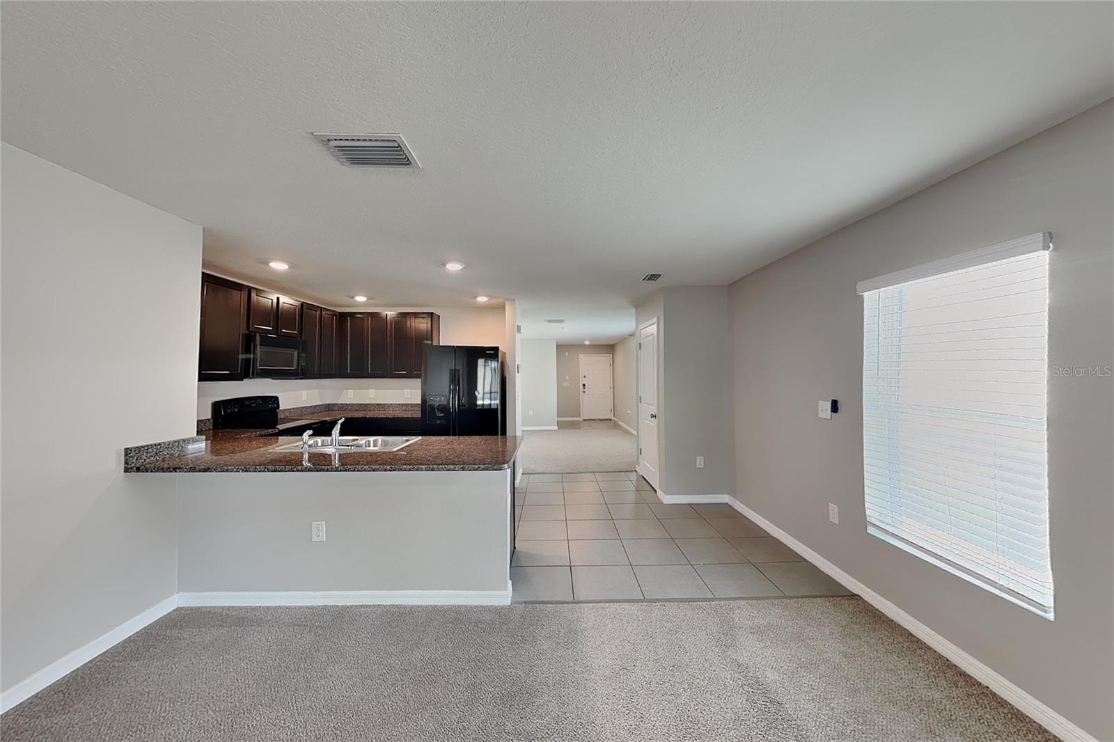 O6442546 Property Photo 3