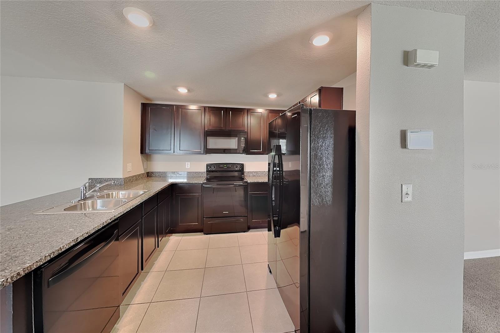 O6442546 Property Photo 6