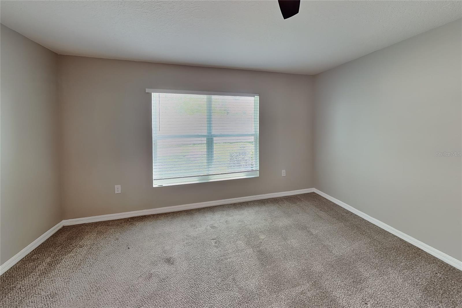 O6442546 Property Photo 7