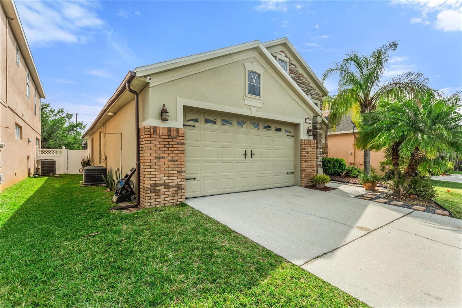 15031 Huntcliff Park Way Property Photo 2