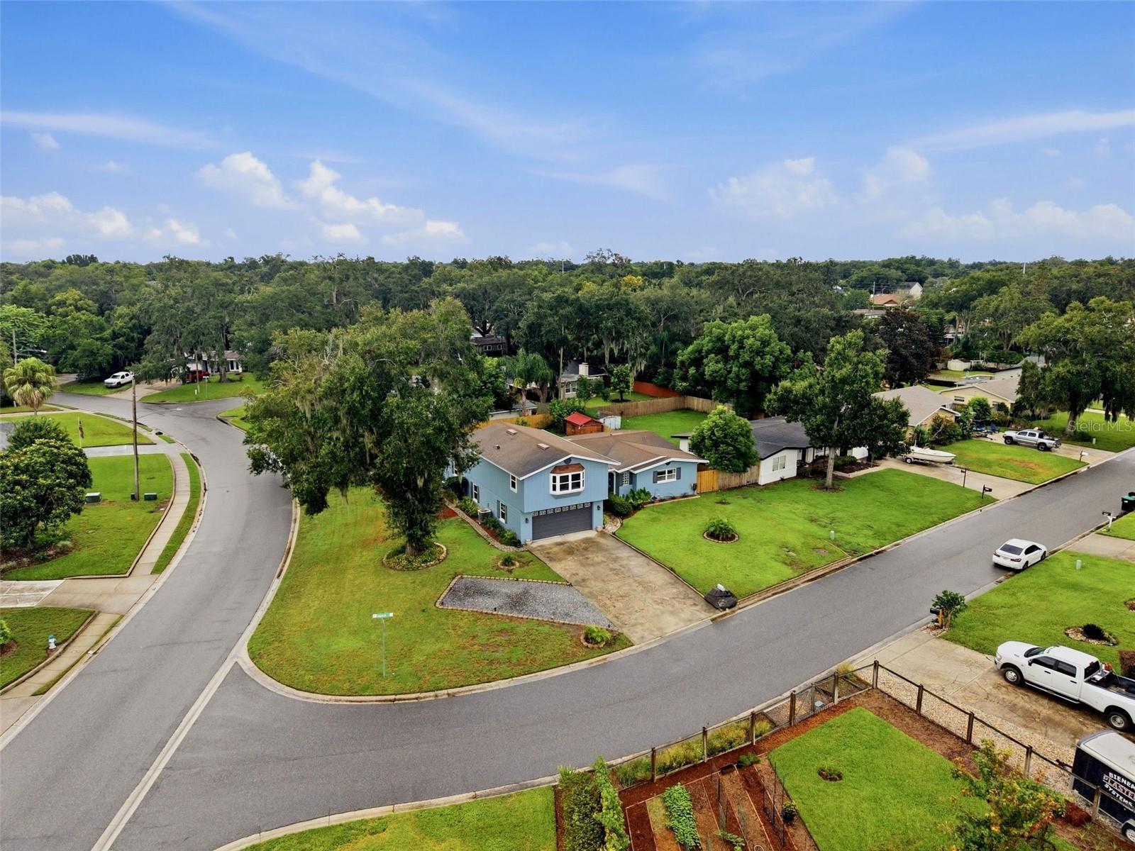 4511 Longworth Dr Property Photo 3
