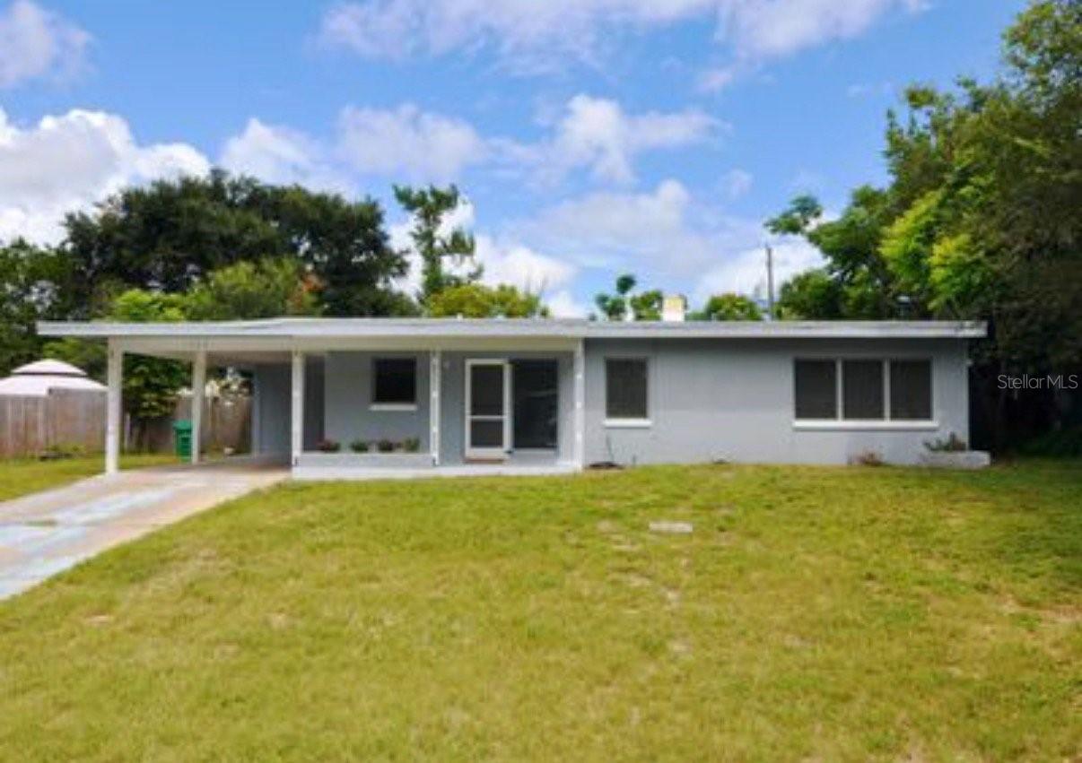 1332 HILLCREST DR Property Photo 1
