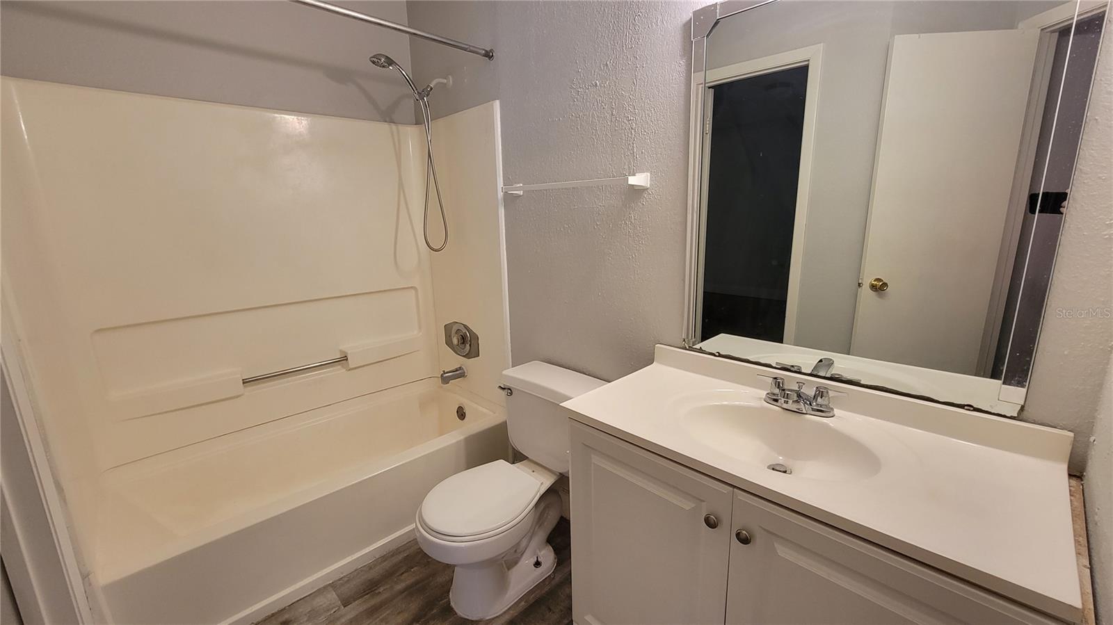 629 Dory Ln #301 Property Photo 15