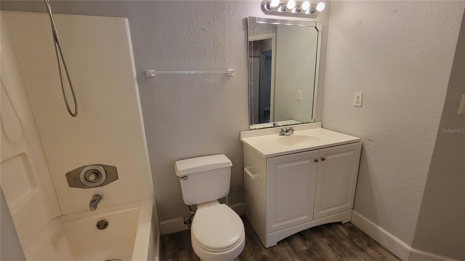 629 Dory Ln #301 Property Photo 16