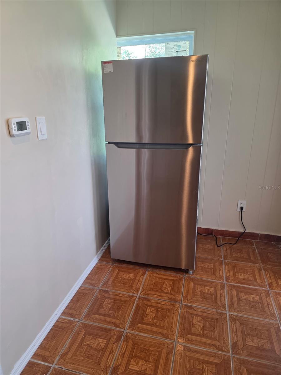 820 Orwell Ave Property Photo 6