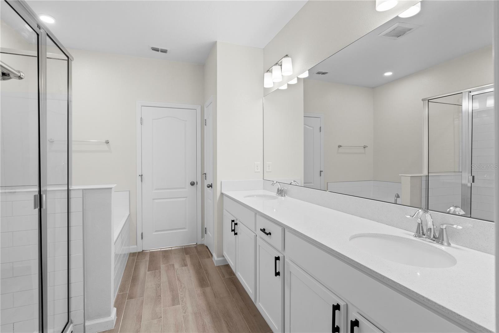 3181 Riverboat Way Property Photo 16