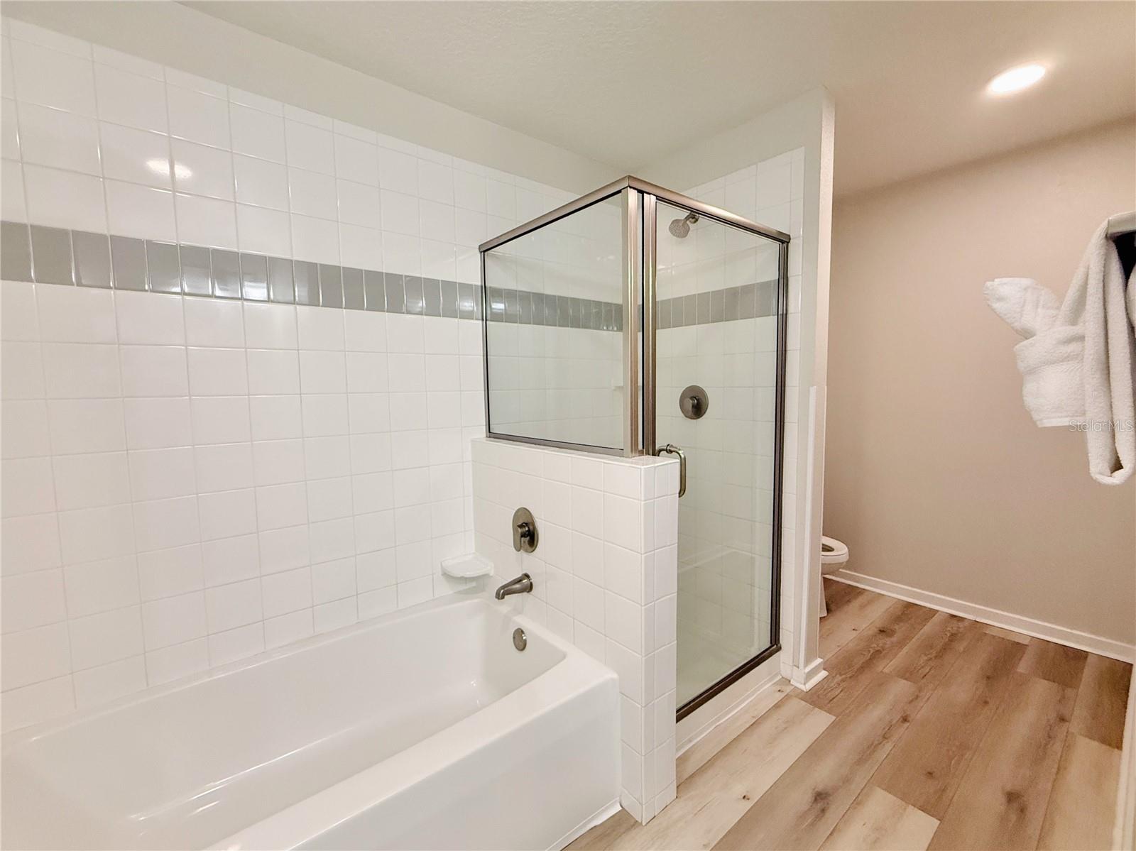 4012 Breakview Dr #b401 Property Photo 12