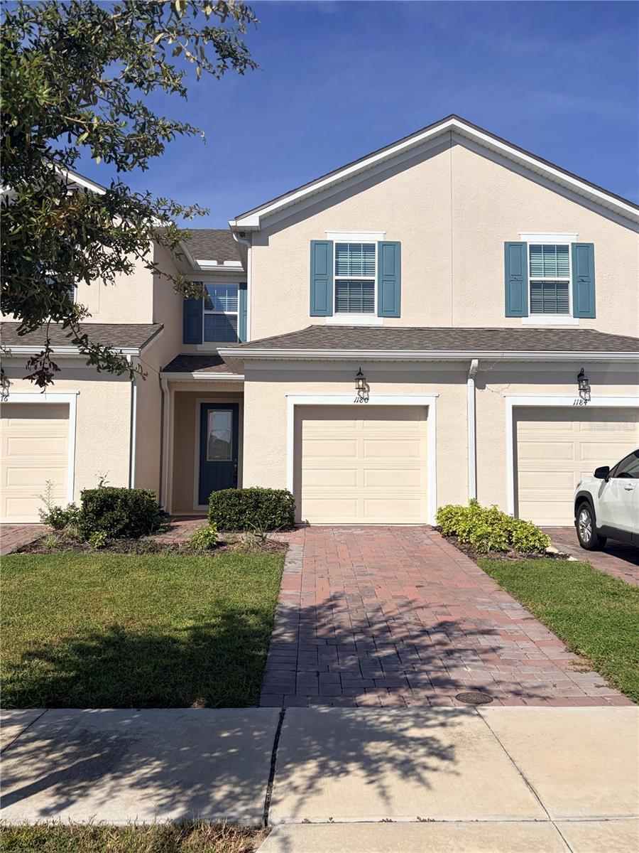1180 Lakeshore Breeze Pl Property Photo 1