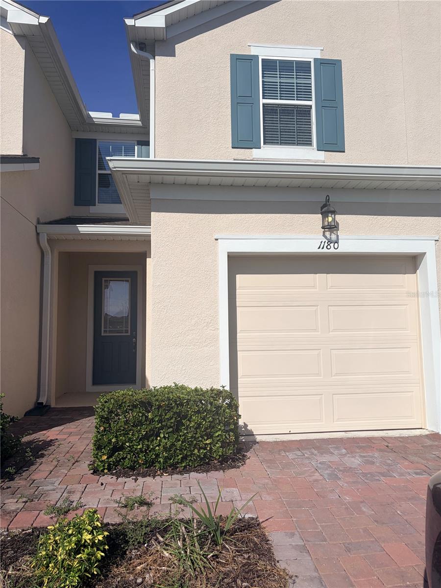 1180 Lakeshore Breeze Pl Property Photo 3