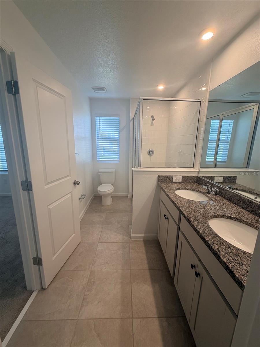 1180 Lakeshore Breeze Pl Property Photo 16
