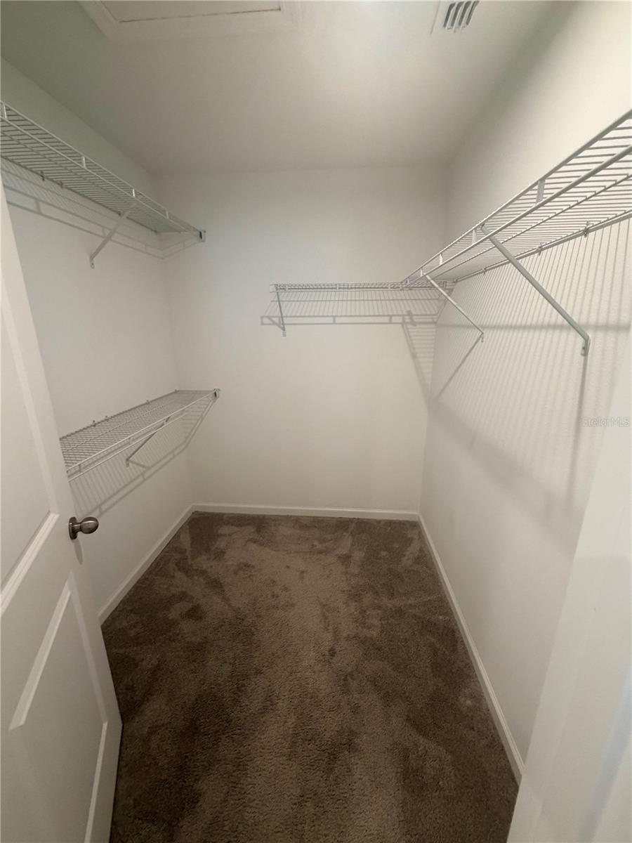 1180 Lakeshore Breeze Pl Property Photo 17