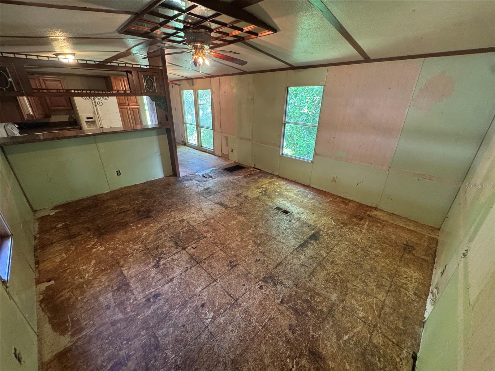 9659 2nd Ave Property Photo 3