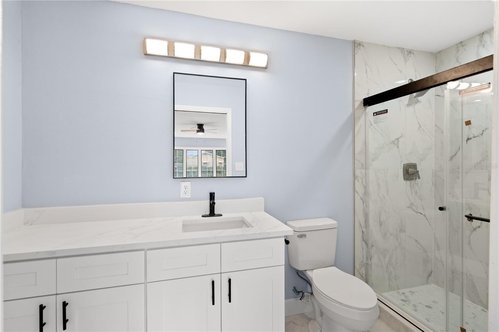 413 S Deerwood Ave Property Photo 4