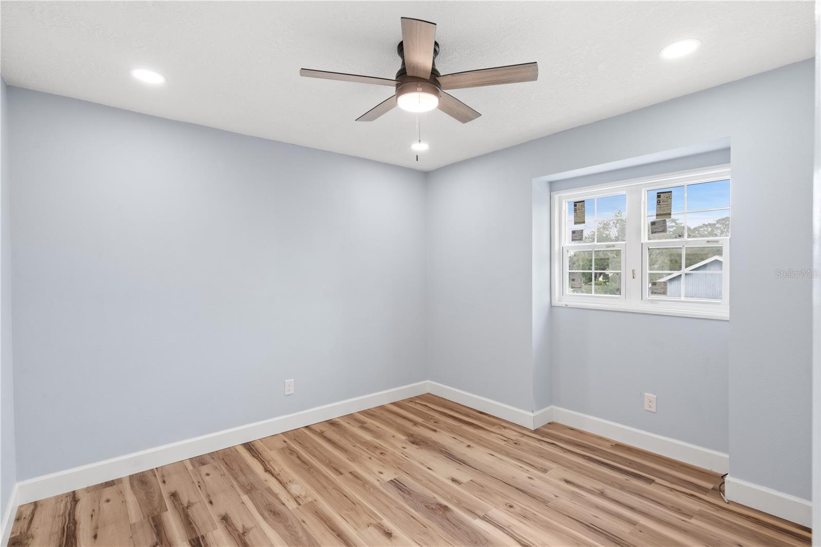 413 S Deerwood Ave Property Photo 16
