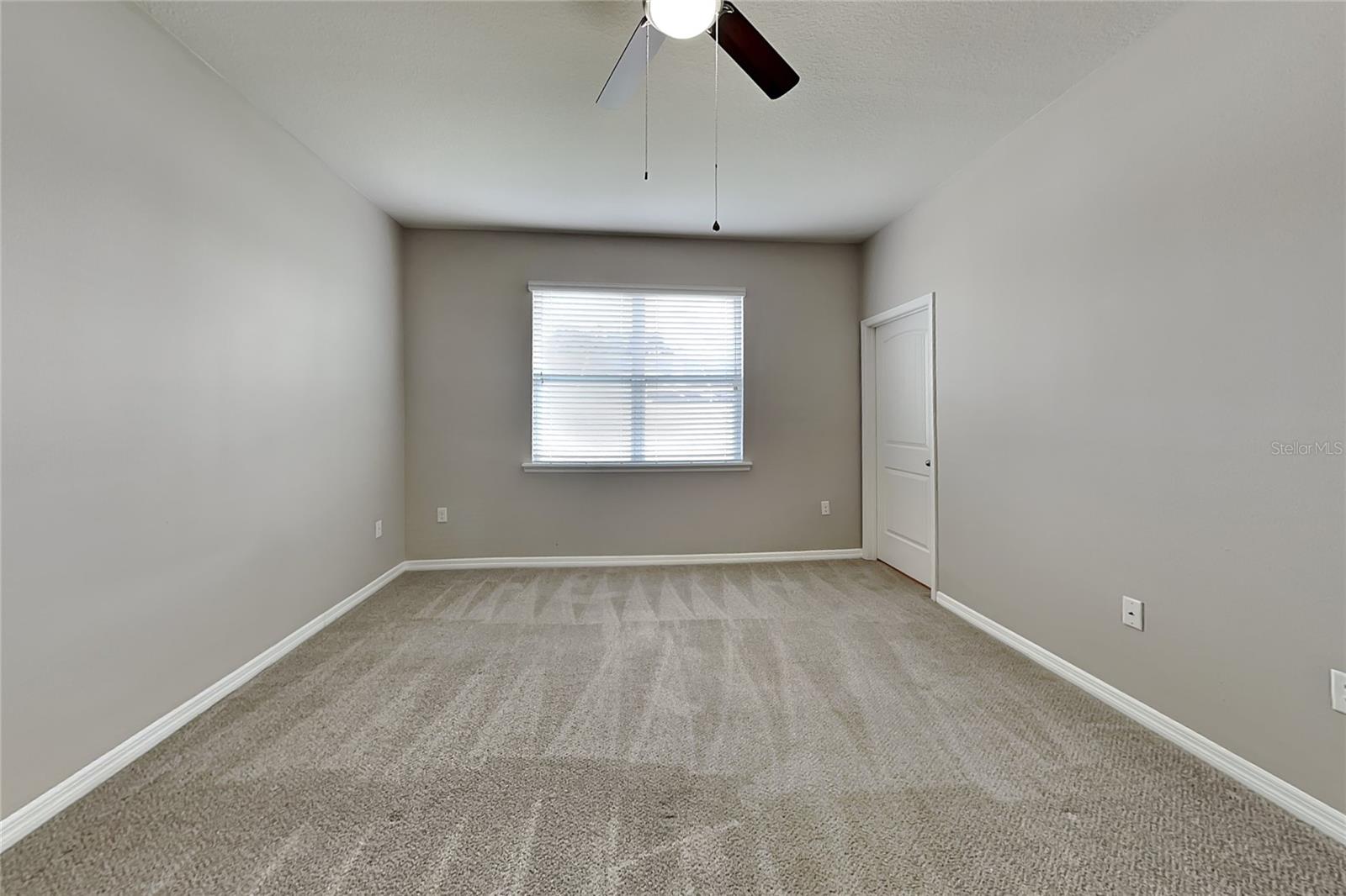 O6442638 Property Photo 7