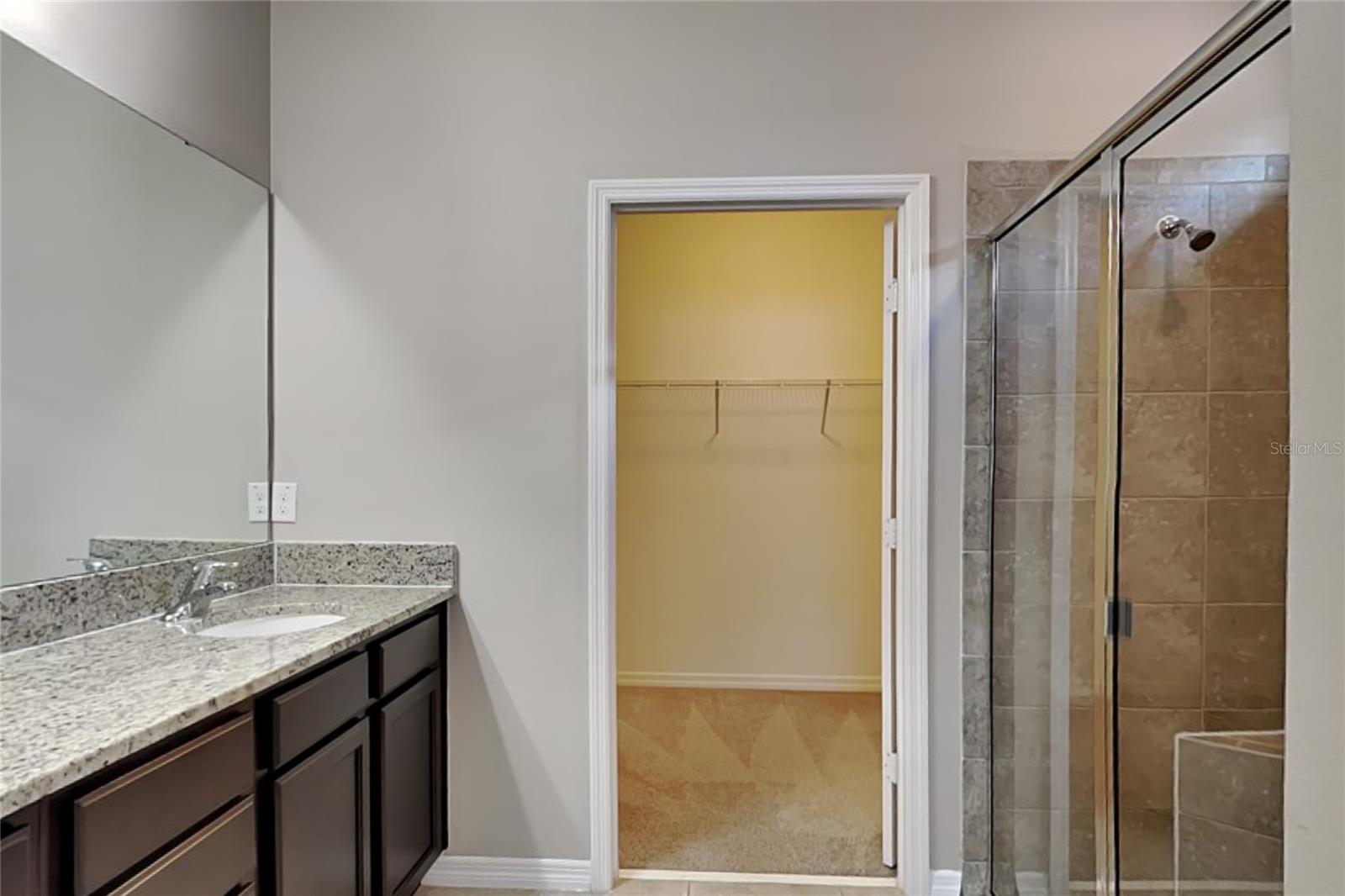 O6442638 Property Photo 9