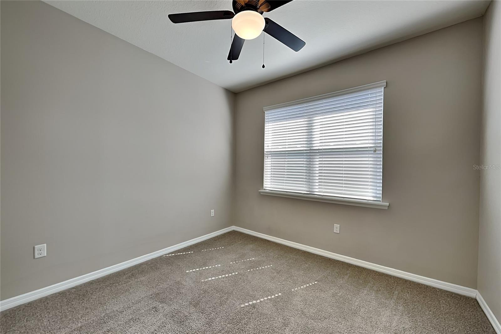 O6442638 Property Photo 12
