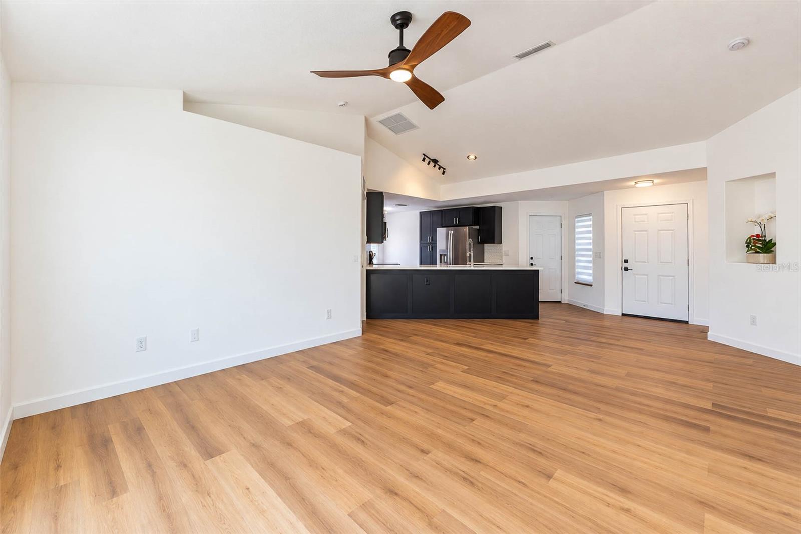 1445 Admiral Nimitz Ave Property Photo 16