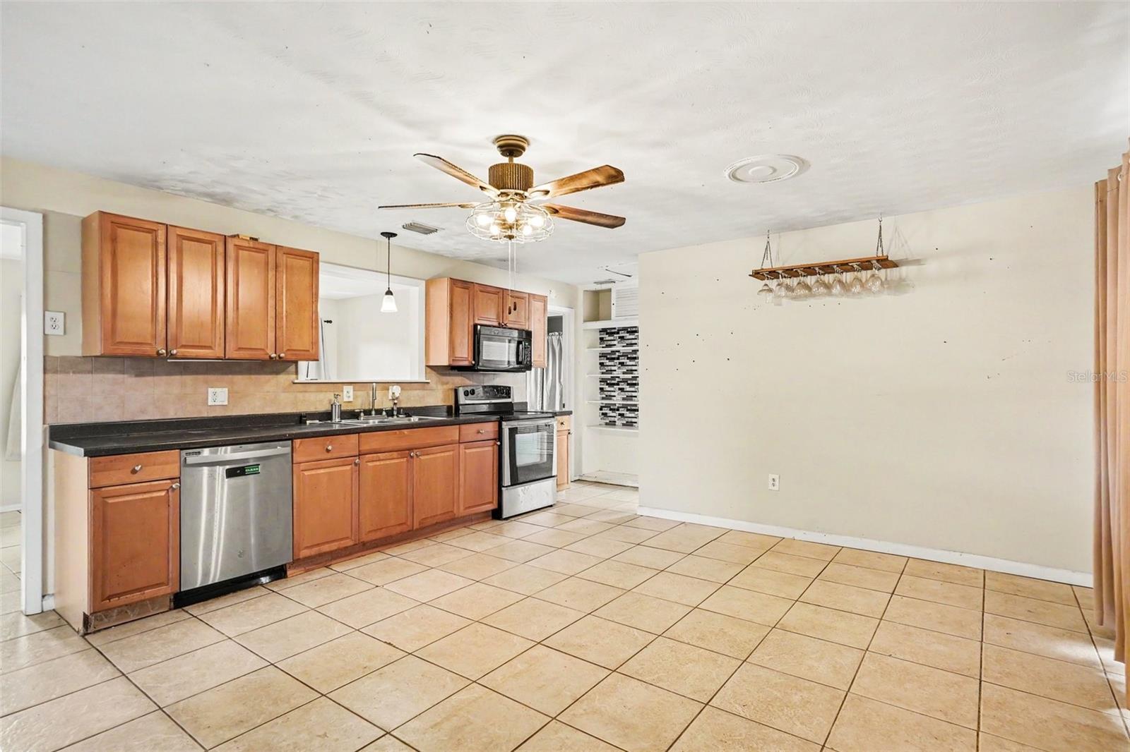 2608 Pepper Ave Property Photo 9