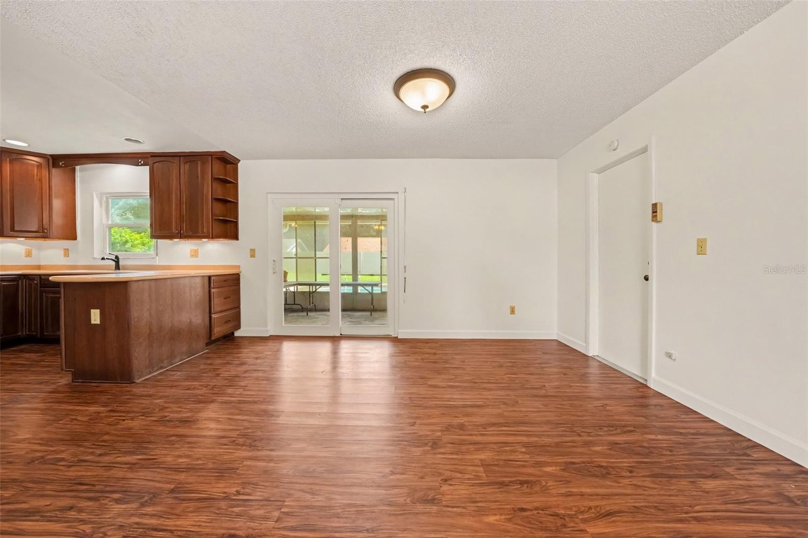 1429 Nolton Way Property Photo 12
