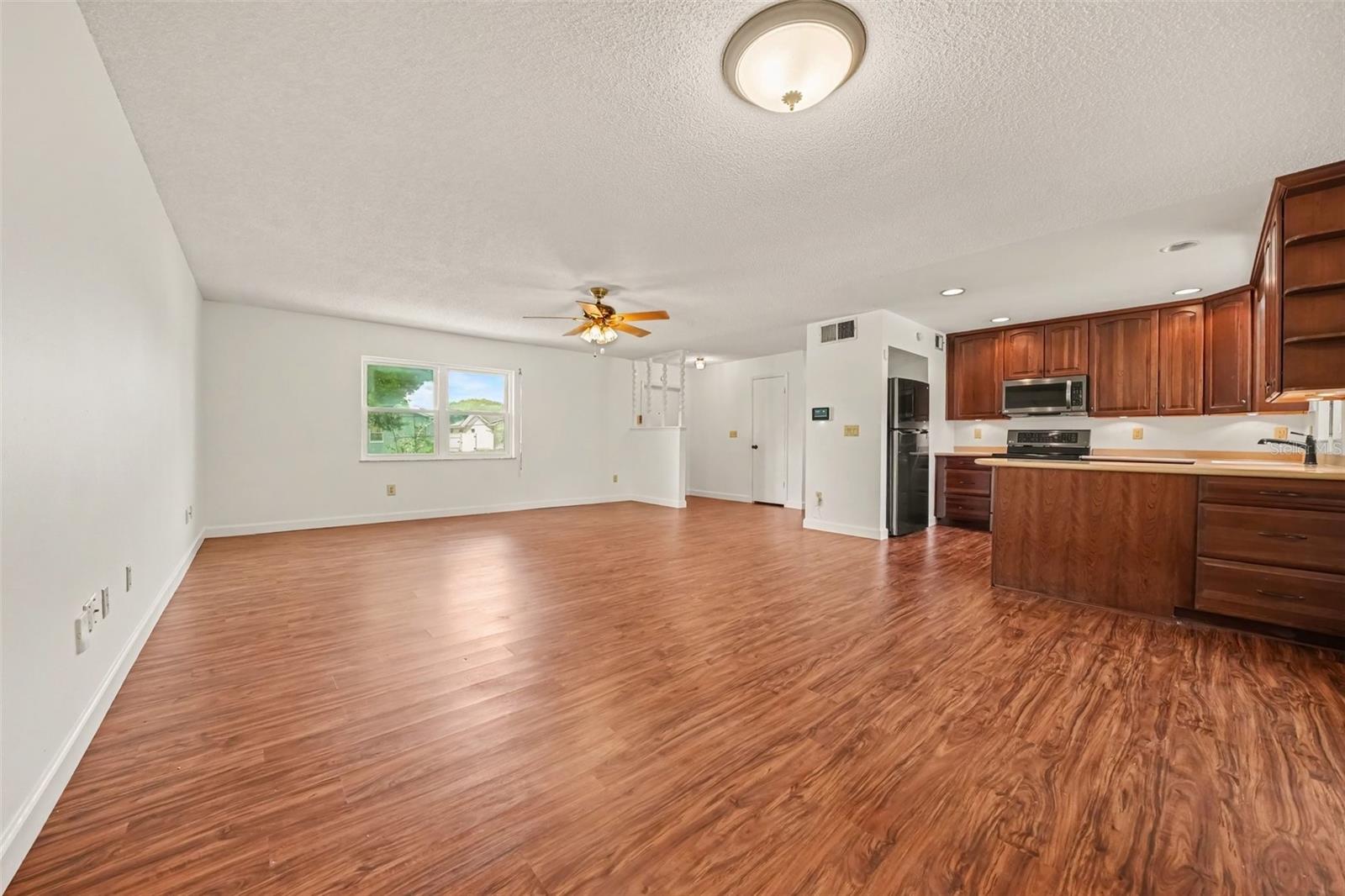1429 Nolton Way Property Photo 13