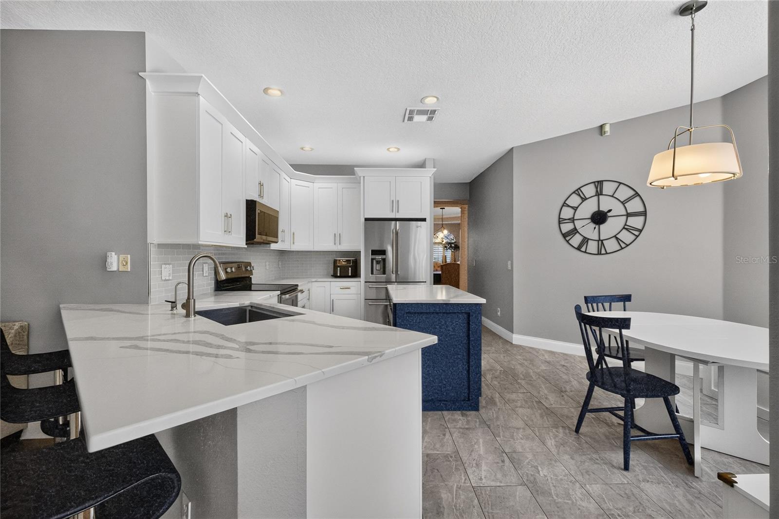 460 Alinole Loop Property Photo 4