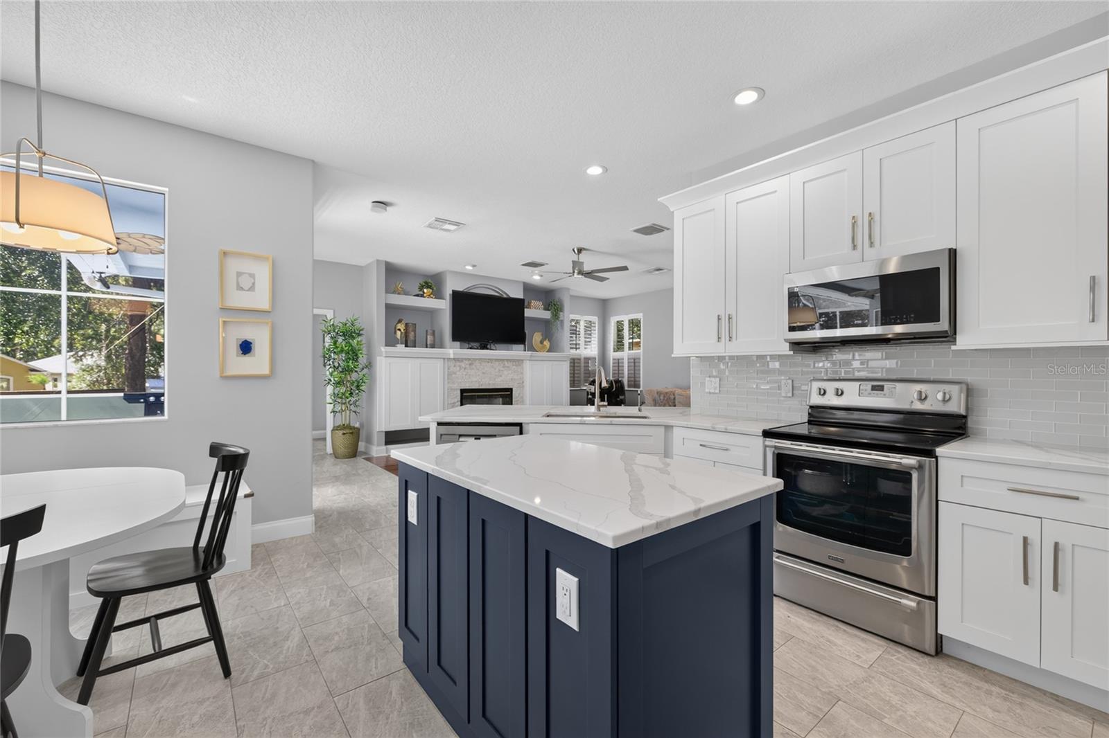 460 Alinole Loop Property Photo 7