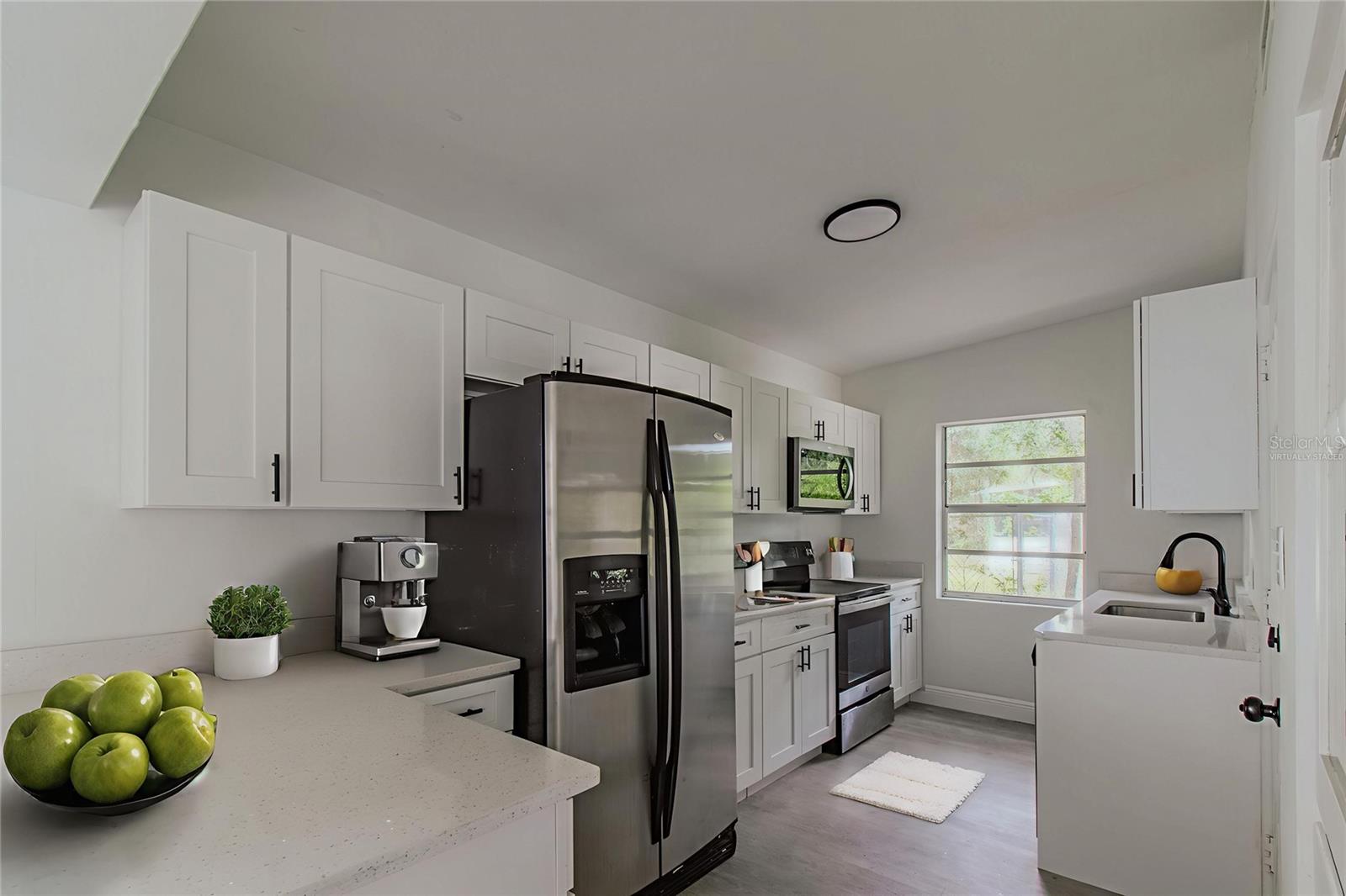 906 San Domingo Rd Property Photo 6