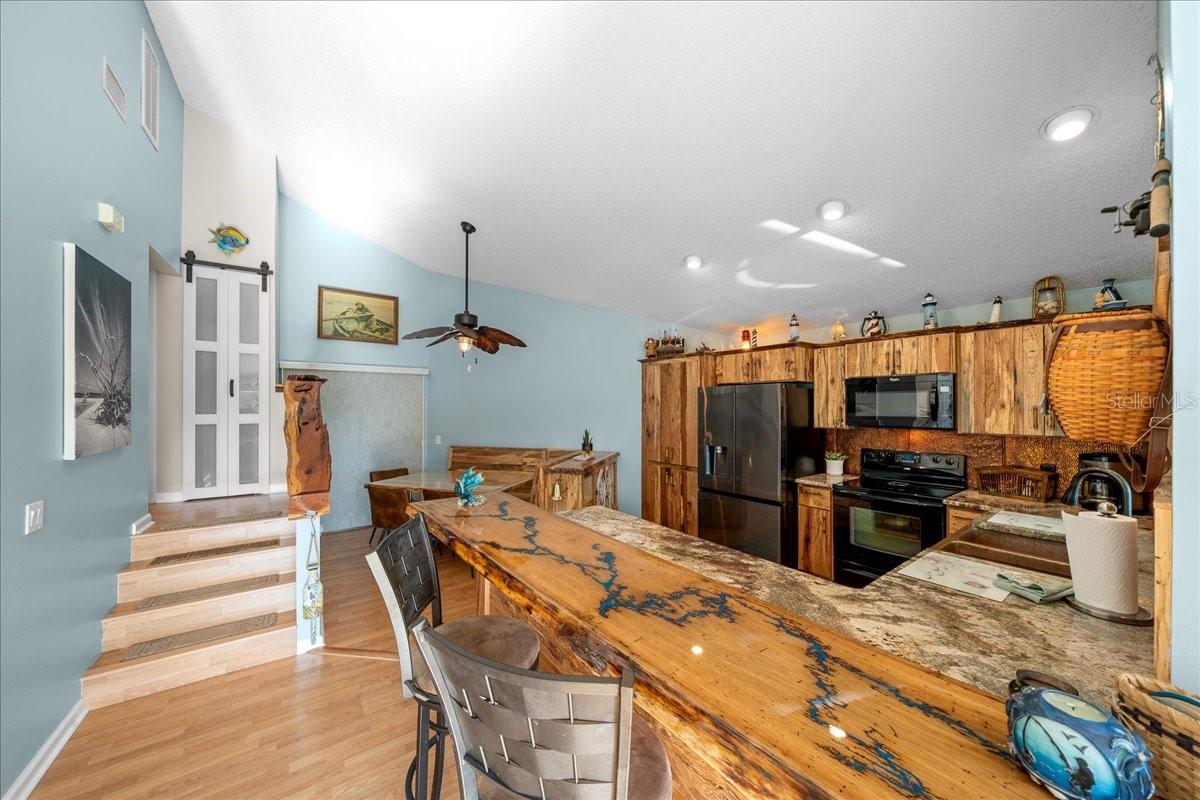 2912 N Rivers Edge Blvd #2919 Property Photo 8